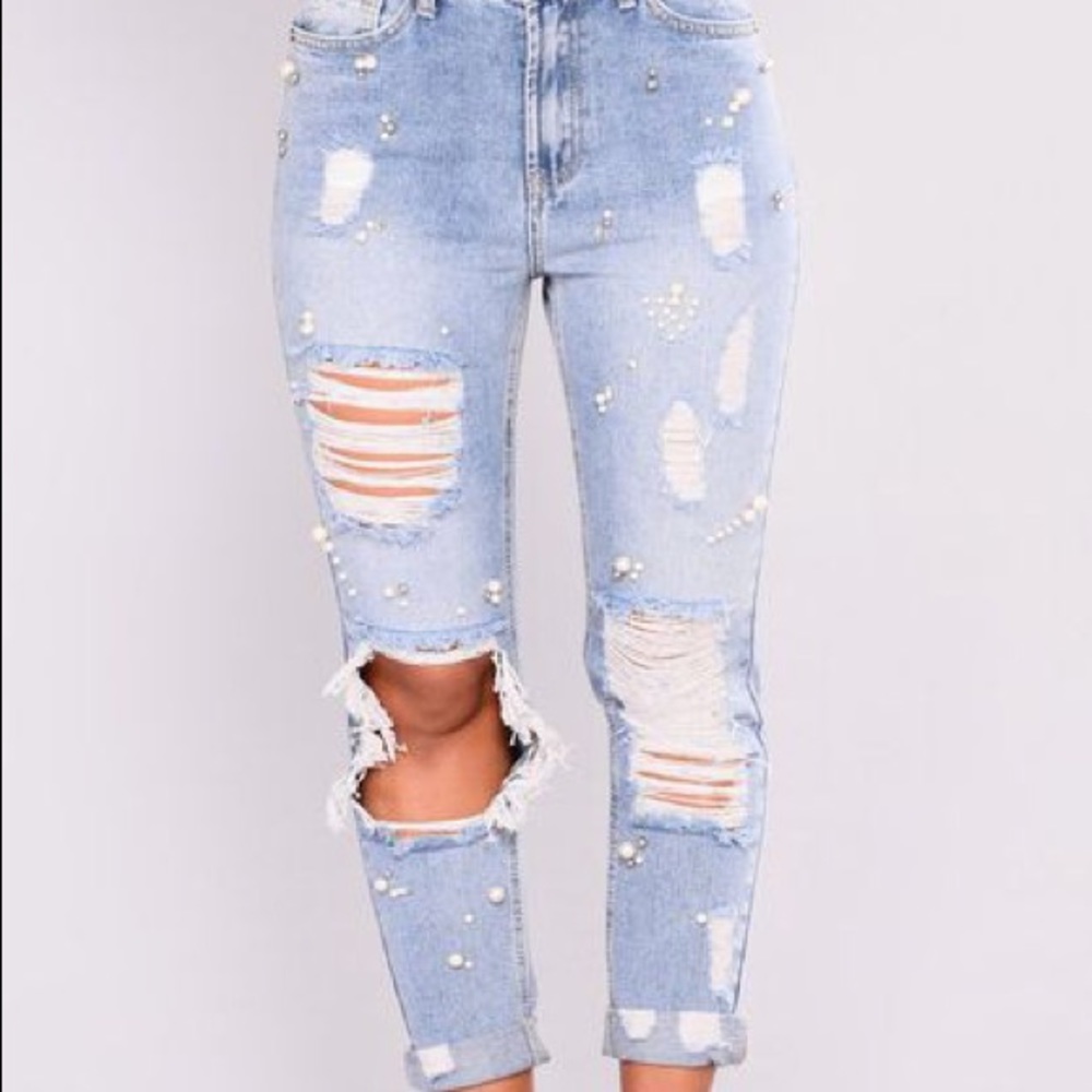 Pearl Distressed Boyfriend Jeans